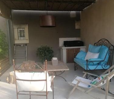 Saint-Andiol Apartment | Charmant T1 calme et reposant