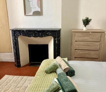 Draguignan Apartment | Charmant T2 Place du Marché, Cosy et Lumineux