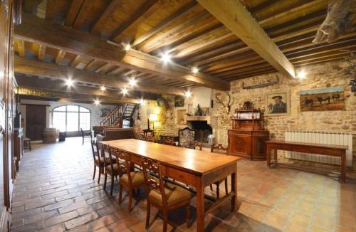 Saintes-Maries-de-la-Mer House | Charmante maison en Camargue avec piscine partagée
