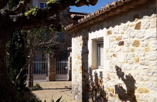 Euzet-les-Bains House | Charmante maisonnette rénovée proche Uzès Charming little house near Uzès