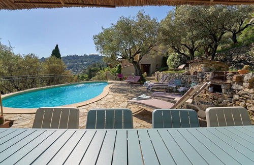 Sollies-Toucas Apartment | Charme Provençal Les Amandiers Swimming pool & Pets