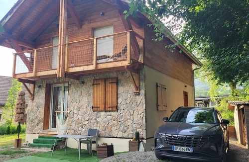 Saint-Jean-Saint-Nicolas Ski Chalet | Charming new 90m² chalet in the heart of the village, with 3 bedrooms and 2 bathrooms