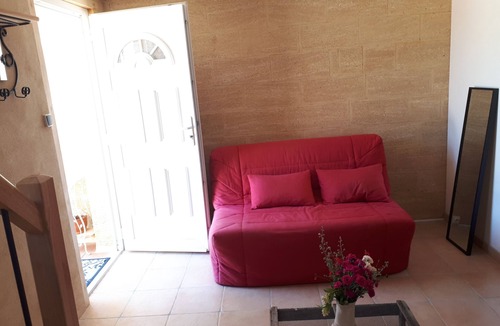 Saint-Quentin-la-Poterie House | Charming little mazet near UzesChambre d'hote