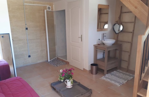 Saint-Quentin-la-Poterie House | Charming little mazet near UzesChambre d'hote