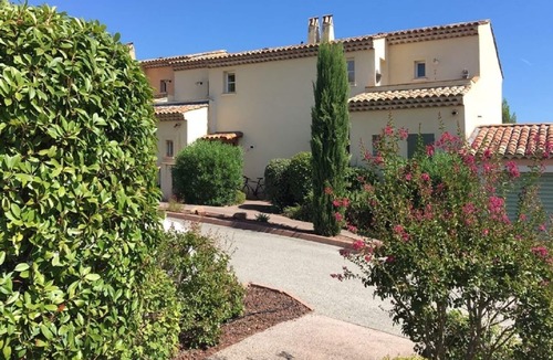 La Motte House | Charming 2 bed & 2 bath villa within the Golf Complexe ST Endreol