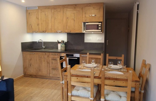 Montgenevre Apartment | Charming 2-Room Mountain Condo for 6, Renovated, Balcony, Parking - Montgenèvre