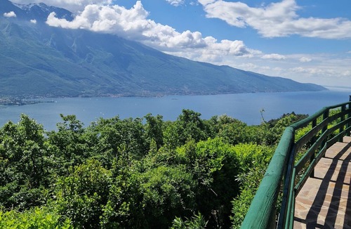 Voltino Apartment | Charming Apartment "Bel Soggiorno 2" with Lake View, Mountain View, Wi-Fi & Terrace