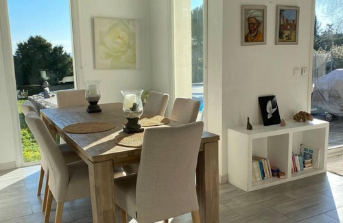 Tourrettes Villa | Charming air conditioned Californian Villa.