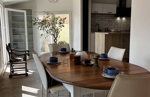 La Jetee Apartment | Charming Canet House Close to the Beach and Amenities!