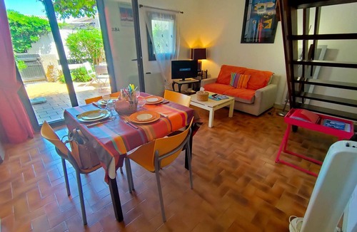 Les Arenes House | Charming cottage Canet, near beach, quiet, private parking