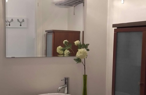 Prado - Republique Apartment | Charming & comfortable studio / Cannes center / quiet / parking / close to amenities & sea
