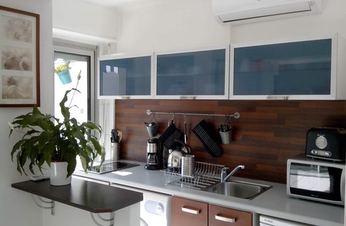 Prado - Republique Apartment | Charming & comfortable studio / Cannes center / quiet / parking / close to amenities & sea