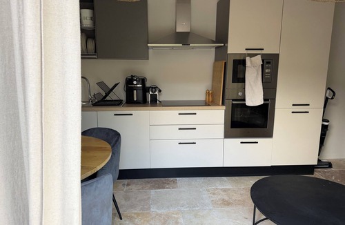 Molleges Apartment | Charming, cosy T2 apartment with swimming pool