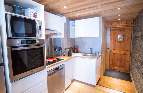 Val-Thorens Apartment | Charming duplex south-facing for 10 people ski-in/ski-out
