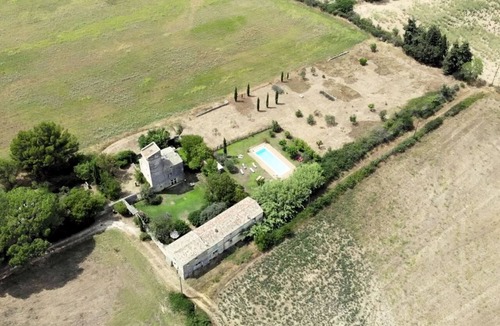 Saint-Siffret House | Charming farmhouse newly refurbished and medieval tower near Avignon and Arles