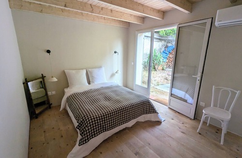 Quartier des Espesses House | Charming farmhouse -Pool - 3 bedrooms - air conditioning