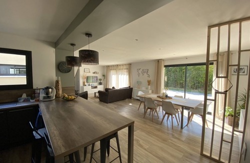 Mas-Blanc-des-Alpilles House | Charming Villa with Swimming Pool in the Saint-Remy-de-Provence Countryside