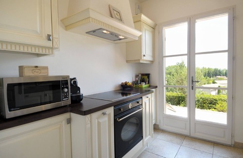 St.-Remy-de-Provence Villa | Charming Villa in St Remy de Provence ,free wi-fi and air conditioning.