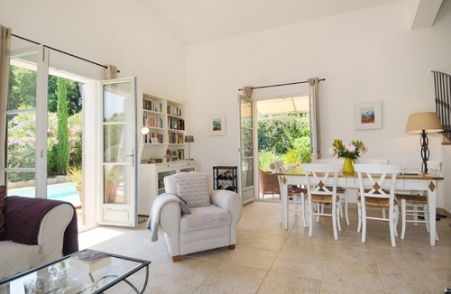 St.-Remy-de-Provence Villa | Charming Villa in St Remy de Provence ,free wi-fi and air conditioning.