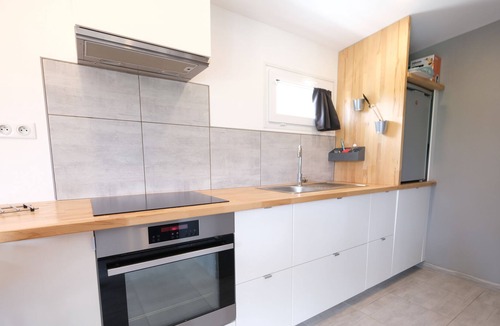 Barbentane Cottage | Charming Gite with contemporary decor and heated pool in Barbentane 2/3 persons.