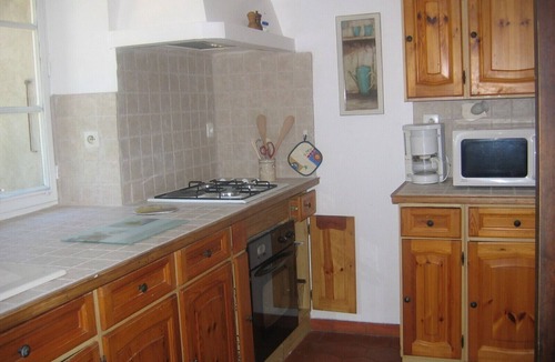 Les Mees House | Charming gîte with swimming pool and tennis court in the heart of nature