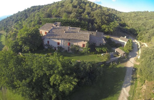 Les Mees House | Charming gîte with swimming pool and tennis court in the heart of nature