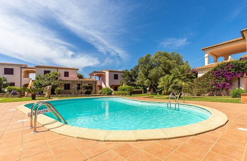 Monte Petrosu House | Charming Holiday Home “Sa Pedra Romantica” with Garden, Terrace & Pool
