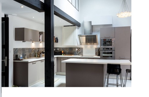 Baille House | Charming house, central, quiet, private parking and metro with AC