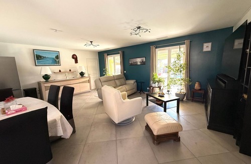 Mallemort House | Charming house, pool and AC - 8 guests