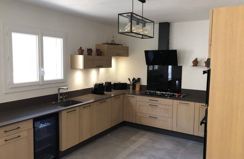 Barjols House | Charming house that sleeps 10—luxury—with a pool and air conditioning