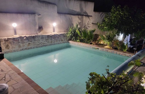 Le Redon House | Charming house with swimming pool