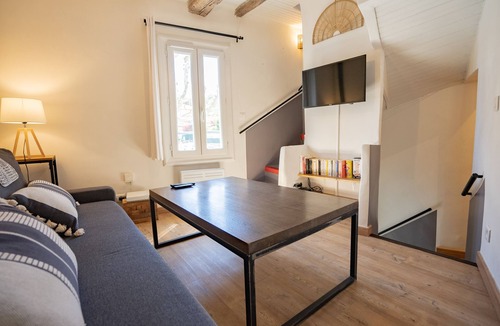 Apt House | Charming little house in the heart of town