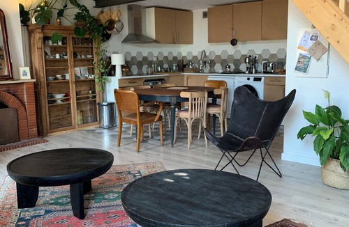 Gardanne Apartment | Charming loft in the city center between Aix-en-Provence and Marseille, near the beaches