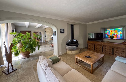 Noves House | Charming Mas with Heated Pool in the Heart of the Alpilles