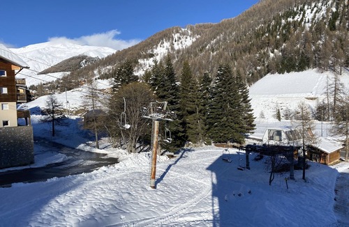 Allos Apartment | Charming mountain studio