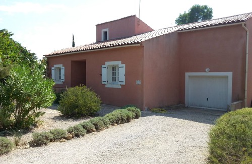 Sillans-la Cascade Villa | Charming Provencal home with air con and a completely refurbished heated pool