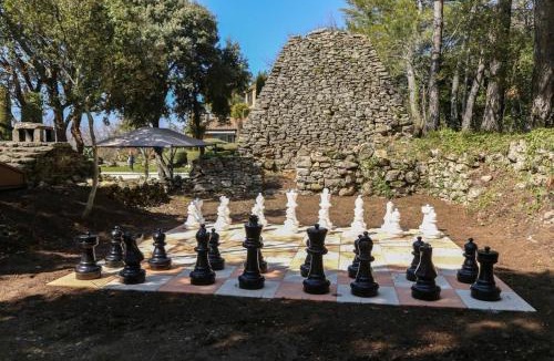 Bonnieux House | Charming Provencal country house in the heart of the Luberon Mountains