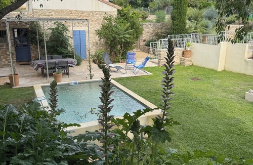 Lunel House | Charming Provencal Mazet, garden and terrace, 2 bedrooms