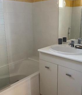 Mouries House | Charming rental with shared-pool in Mouries