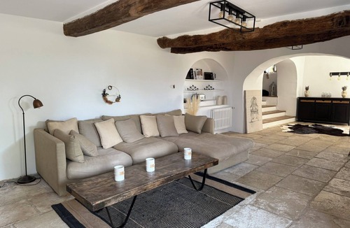 Viens House | Charming sheepfold with infinity pool - 360° Luberon view, private estate