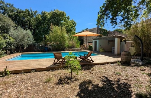La Boissiere House | Charming stone house in a quiet setting with a pool and a garden with trees