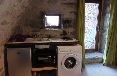 Mostuejouls Apartment | Charming studio at the gateway to the Gorges du Tarn