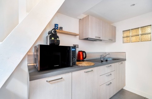 Centre Ville-Gare Apartment | Charming Studio in the Heart of Nice with Wi-Fi and Air Conditioning