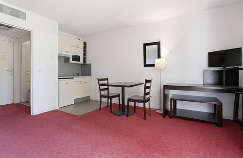 Grasse Apartment | Charming Studio - Sleeps 2 - Very Bright