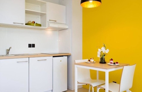 Mougins Hotel | Charming Studio with Outdoor Dining Space | Cycle 1.7 Miles to Premier Golf Club