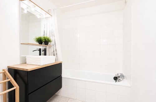 Quartier Administrations Apartment | Charming two-room apartment with central AC near Nîmes train station