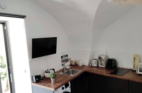 Euzet-les-Bains House | Charming vaulted house with a pool and views of the garrigue - Between the Cévennes and the Sea -