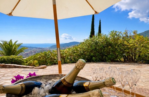 Cavalaire-sur-Mer House | Charming villa - stylish, quiet, relaxing *New at FeWo*