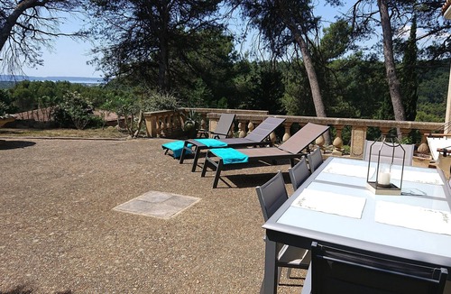 Cornillon-Confoux House | Charming villa with swimming pool in a pine forest