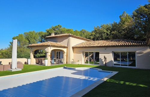 Mimet Villa | Charming villa 4/5 pers with swimming pool near Aix en Provence and the sea